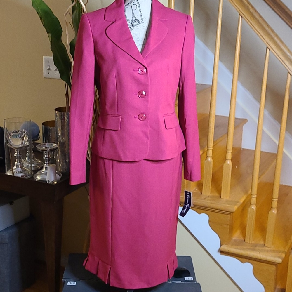 Evan-Picone Skirt Suit